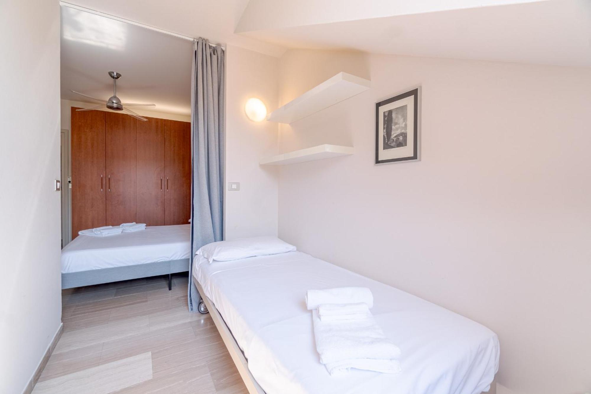 Ferienwohnung Casa Valeggio Attic Apt Few Steps From Porta Nuova Turin Exterior foto