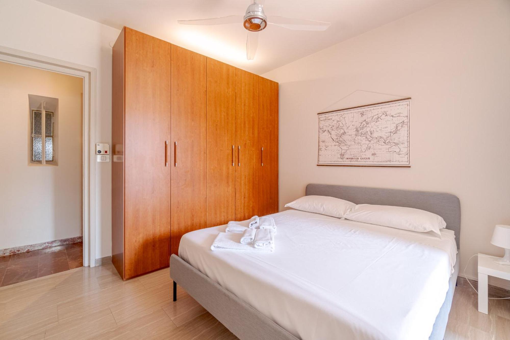 Ferienwohnung Casa Valeggio Attic Apt Few Steps From Porta Nuova Turin Exterior foto