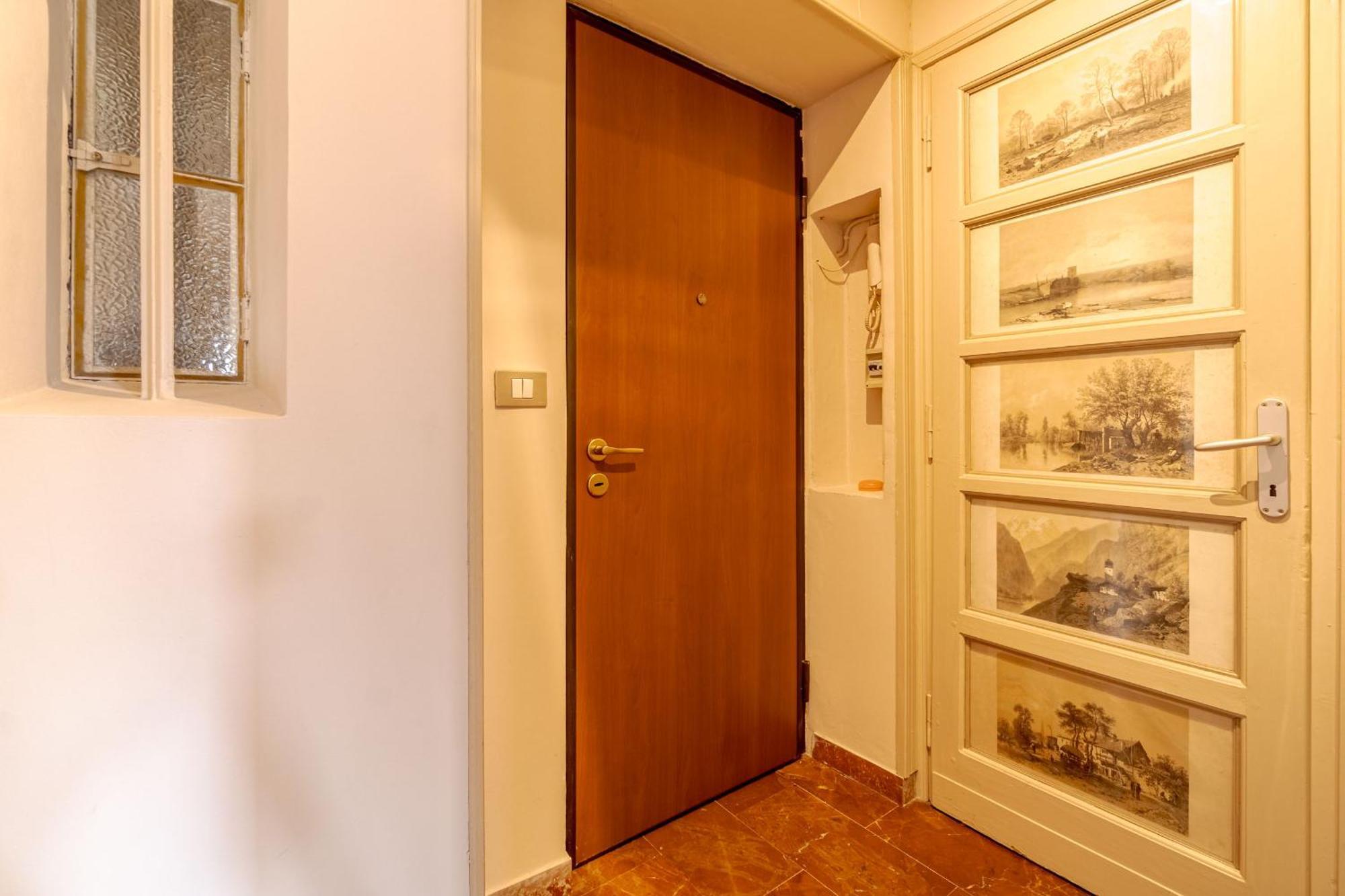 Ferienwohnung Casa Valeggio Attic Apt Few Steps From Porta Nuova Turin Exterior foto