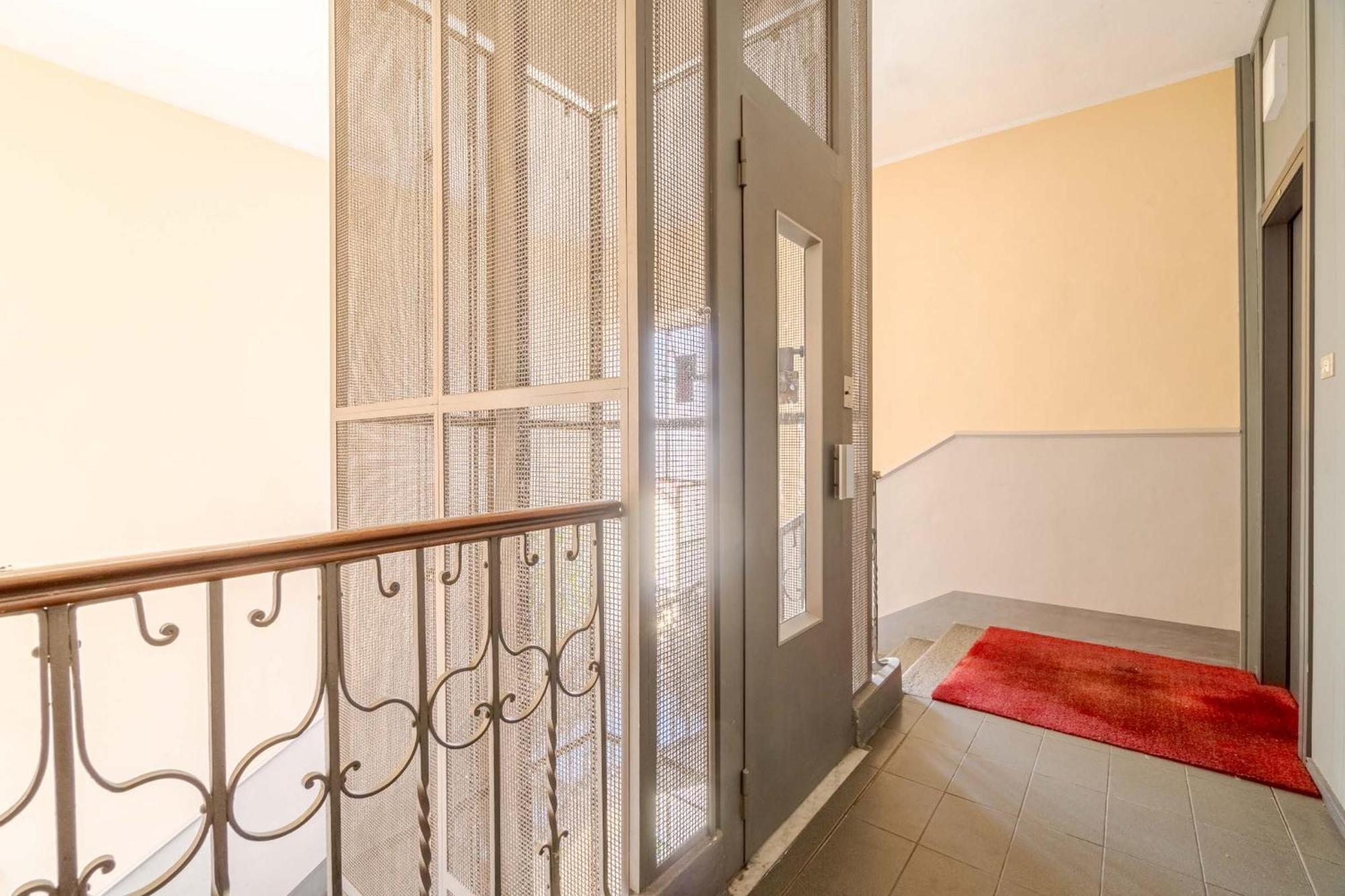 Ferienwohnung Casa Valeggio Attic Apt Few Steps From Porta Nuova Turin Exterior foto